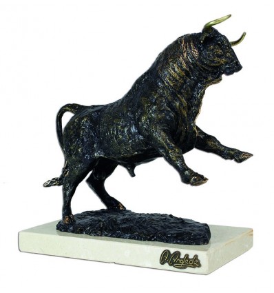 Realistic animal sculpture Evil bull. Spanish sculpture by Ángeles Anglada