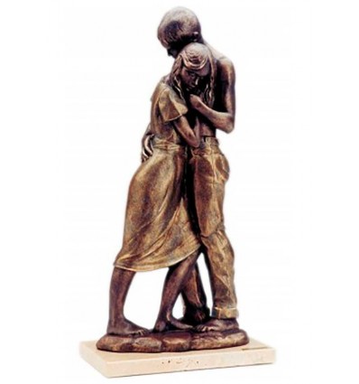 Escultura de pareja ABRAZO