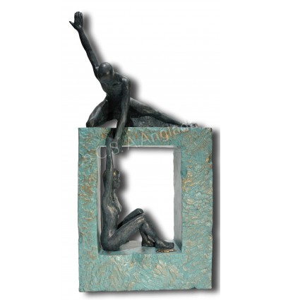 Contemporary couple sculpture Equilibrium by Spanish artist
